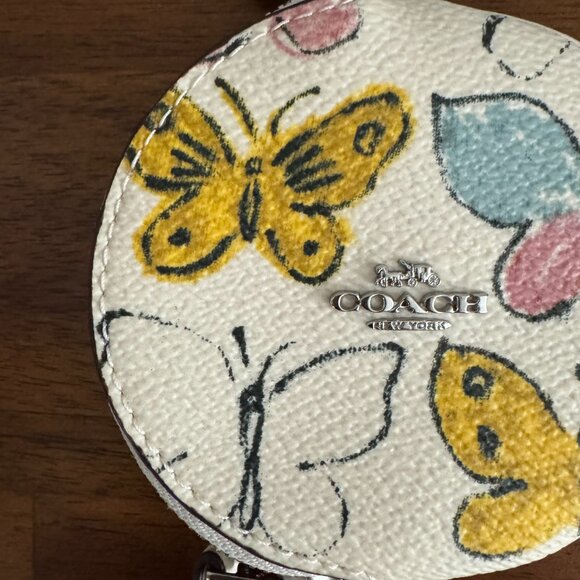 COACH - Circular Coin Pouch With Butterfly Print - Picture 3 of 13
